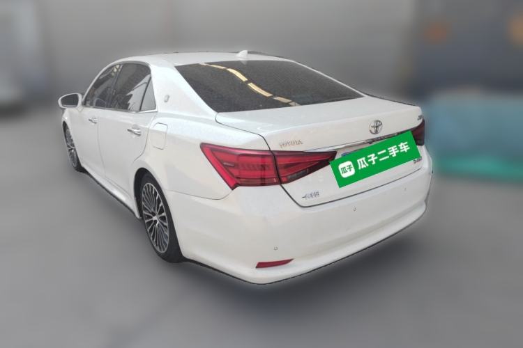 Used Toyota Crown 2015 2.0T Fashion Edition Rear Left 45 Deg