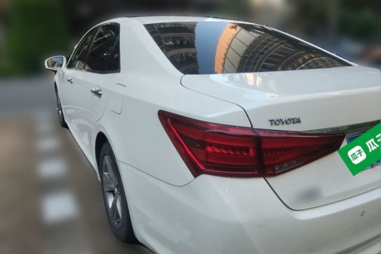 Used Toyota Crown 2015 2.0T Fashion Edition Rear Left 45 Deg