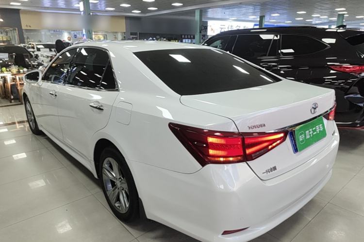 Used Toyota Crown 2015 2.0T Fashion Edition Rear Left 45 Deg