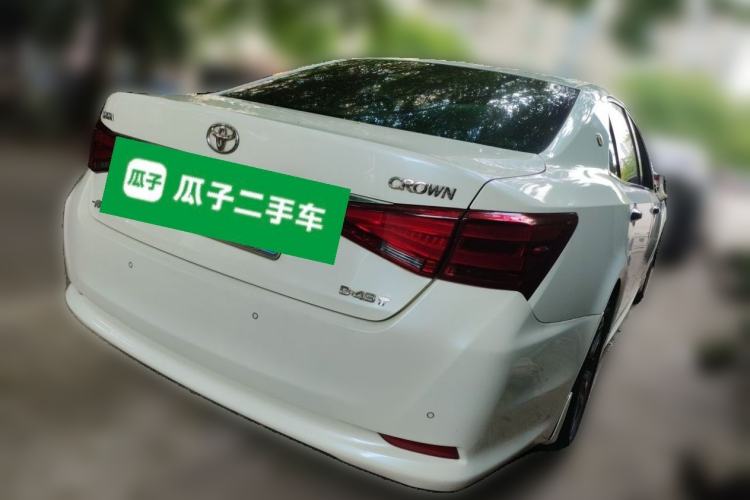 Used Toyota Crown 2015 2.0T Fashion Edition Rear Right 45 Deg