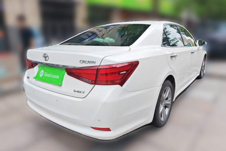 Used Toyota Crown 2015 2.0T Fashion Edition Rear Right 45 Deg