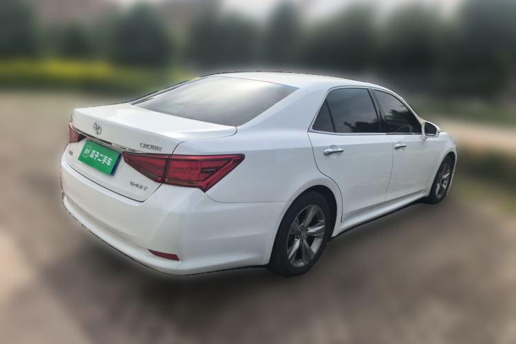 Used Toyota Crown 2015 2.0T Fashion Edition Rear Right 45 Deg