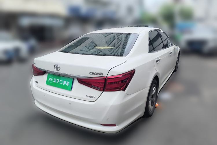 Used Toyota Crown 2015 2.0T Fashion Edition Rear Right 45 Deg