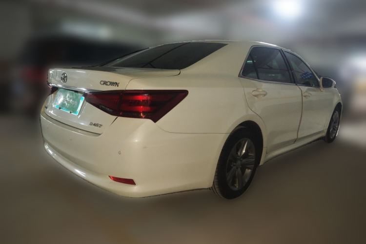 Used Toyota Crown 2015 2.0T Pioneer Edition Rear Right 45 Deg