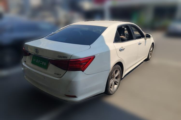 Used Toyota Crown 2015 2.0T Fashion Edition Rear Right 45 Deg