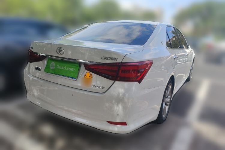 Used Toyota Crown 2015 2.0T Fashion Edition Rear Right 45 Deg