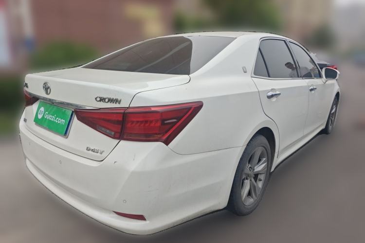 Used Toyota Crown 2015 2.0T Fashion Edition Rear Right 45 Deg