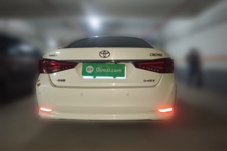 Used Toyota Crown 2015 2.0T Pioneer Edition Rear