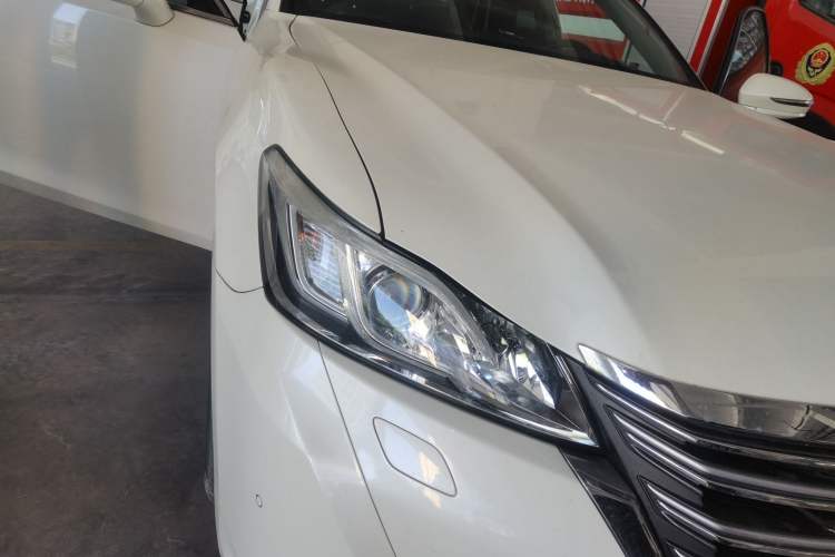 Used Toyota Crown 2015 2.5L Smart Edition Right Front Headlight