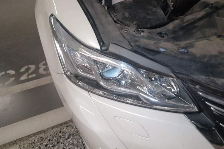 Used Toyota Crown 2015 2.0T Pioneer Edition Right Front Headlight