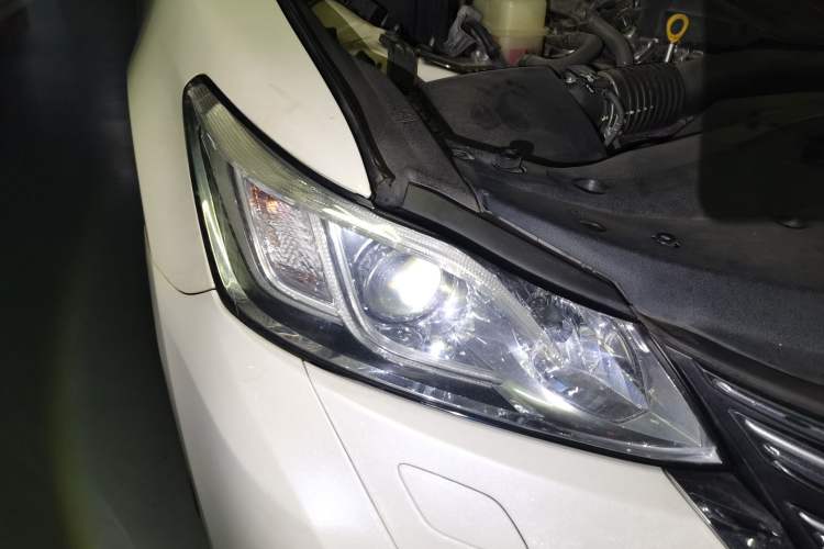 Used Toyota Crown 2015 2.0T Fashion Edition Right Front Headlight