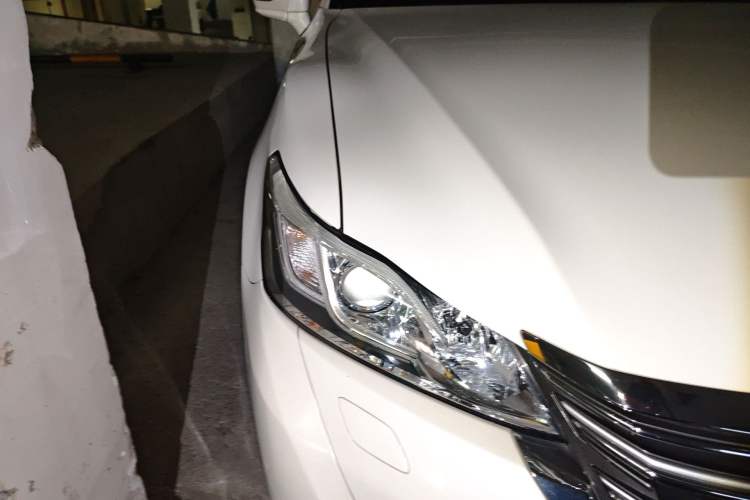 Used Toyota Crown 2015 2.0T Fashion Edition Right Front Headlight