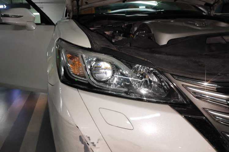 Used Toyota Crown 2015 2.5L Luxury Edition Right Front Headlight