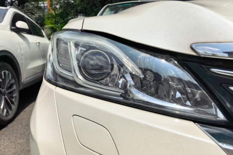 Used Toyota Crown 2015 2.0T Fashion Edition Right Front Headlight