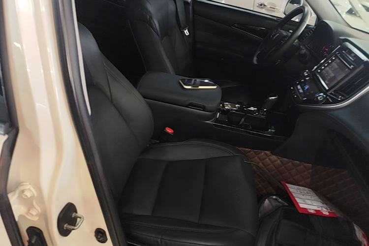 Used Toyota Crown 2015 2.0T Fashion Edition Right Front Seat