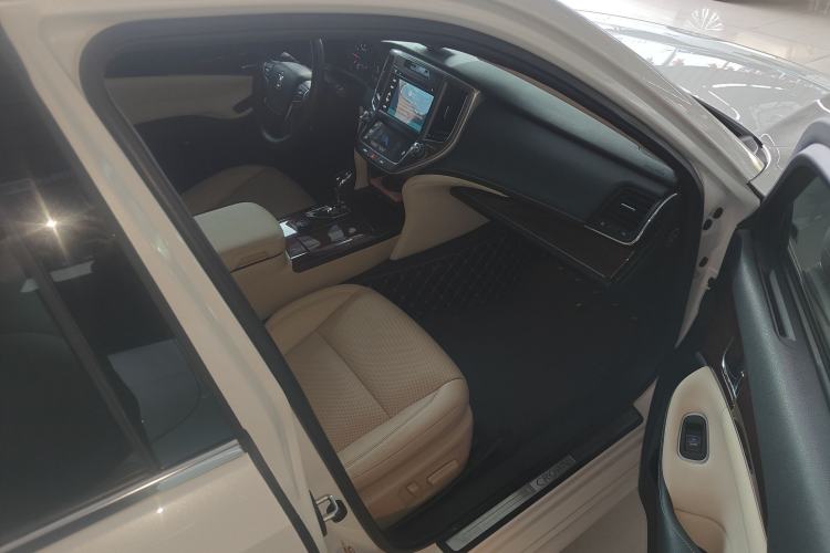 Used Toyota Crown 2015 2.5L Smart Edition Right Front Seat