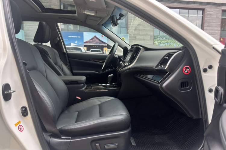 Used Toyota Crown 2015 2.5L Smart Edition Right Front Seat