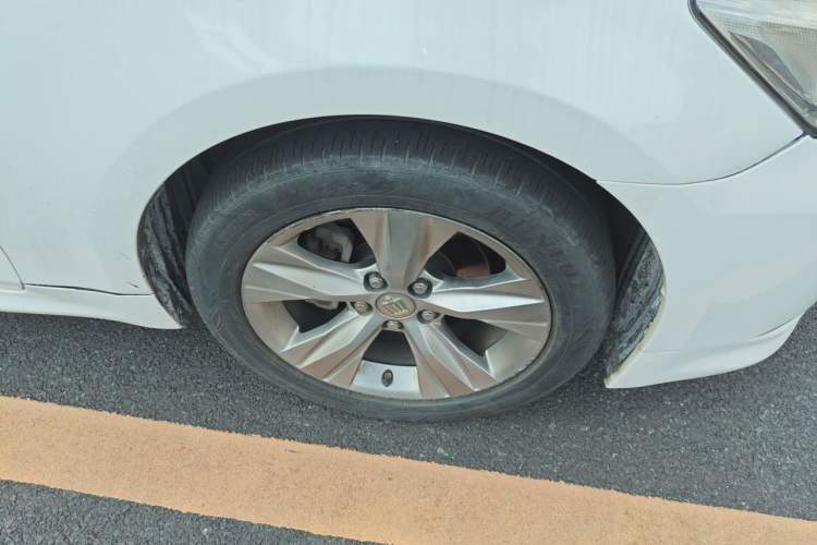 Used Toyota Crown 2015 2.0T Fashion Edition Right Front Wheel Hub