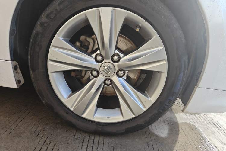 Used Toyota Crown 2015 2.5L Fashion Limited Edition Right Front Wheel Hub