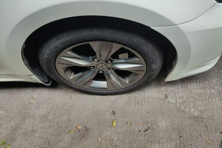 Used Toyota Crown 2015 2.0T Fashion Edition Right Front Wheel Hub