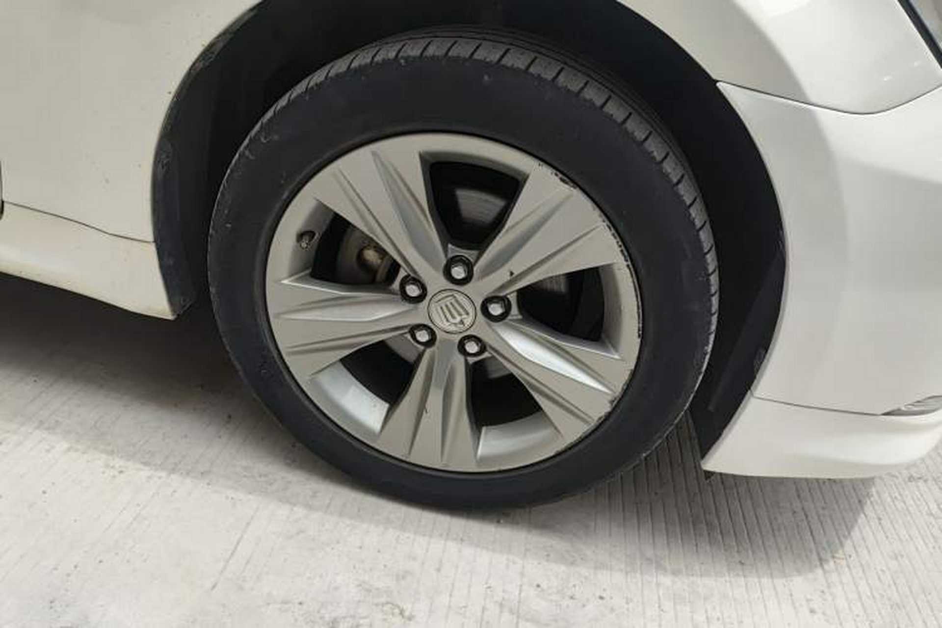 Used Toyota Crown 2015 2.5L Smart Edition Right Front Wheel Hub