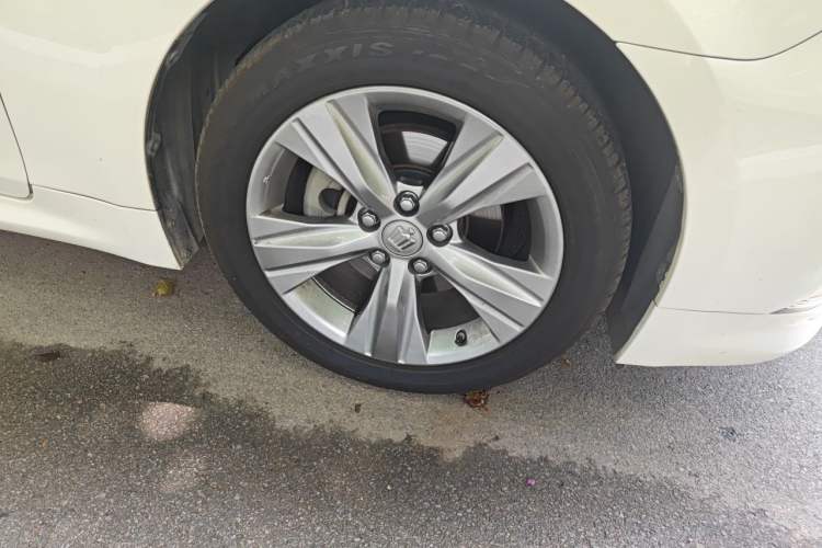 Used Toyota Crown 2015 2.0T Fashion Edition Right Front Wheel Hub