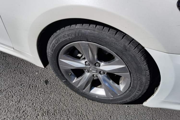 Used Toyota Crown 2015 2.0T Fashion Edition Right Front Wheel Hub