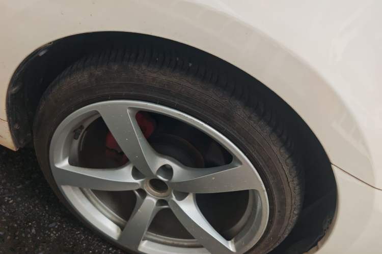 Used Toyota Crown 2015 2.0T Elite Edition Right Front Wheel Hub