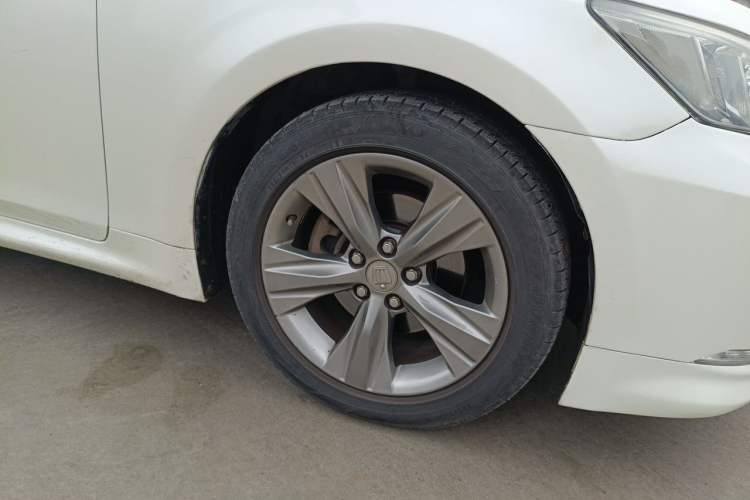 Used Toyota Crown 2015 2.0T Fashion Edition Right Front Wheel Hub