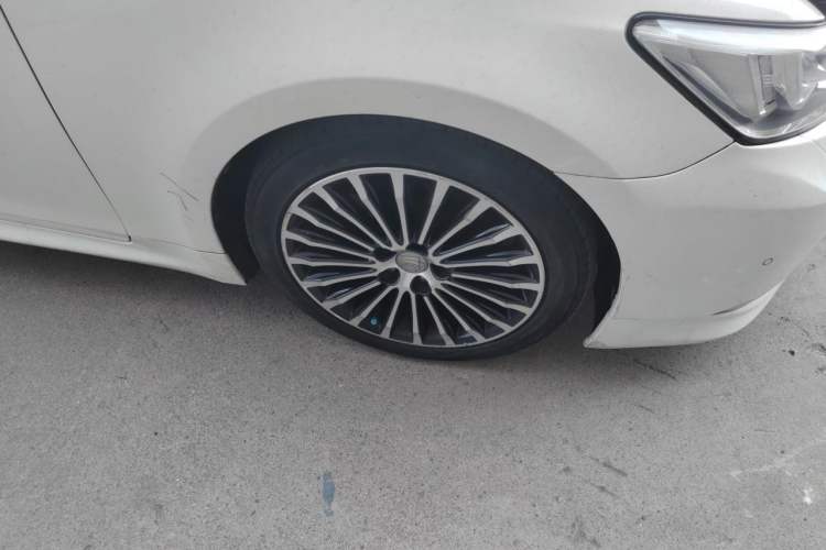 Used Toyota Crown 2015 2.0T Fashion Edition Right Front Wheel Hub