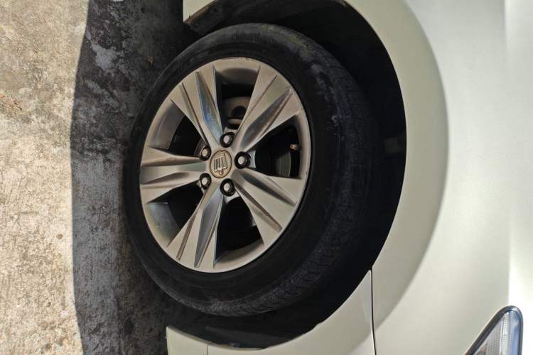 Used Toyota Crown 2015 2.5L Smart Edition Right Front Wheel Hub