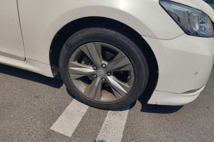 Used Toyota Crown 2015 2.0T Fashion Edition Right Front Wheel Hub