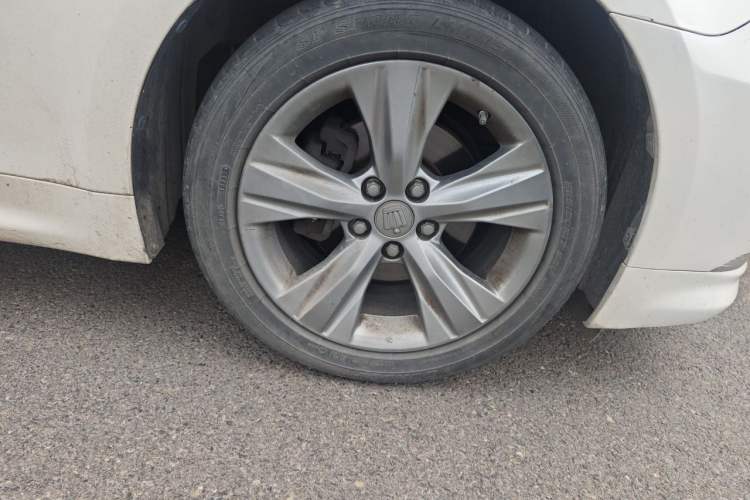 Used Toyota Crown 2015 2.0T Fashion Edition Right Front Wheel Hub