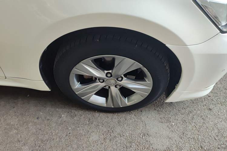 Used Toyota Crown 2015 2.0T Fashion Edition Right Front Wheel Hub