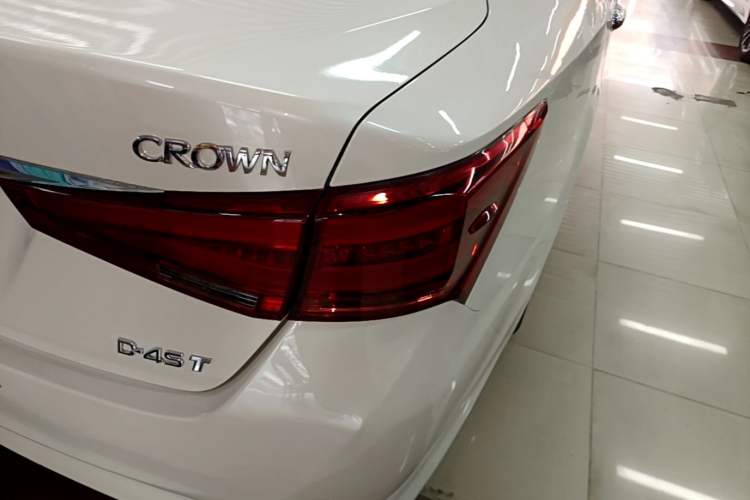 Used Toyota Crown 2015 2.0T Fashion Edition Right Rear Taillight
