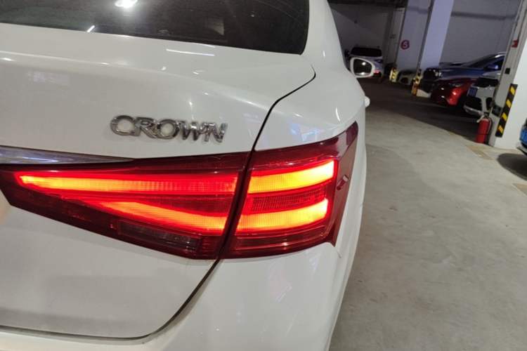 Used Toyota Crown 2015 2.5L Smart Edition Right Rear Taillight