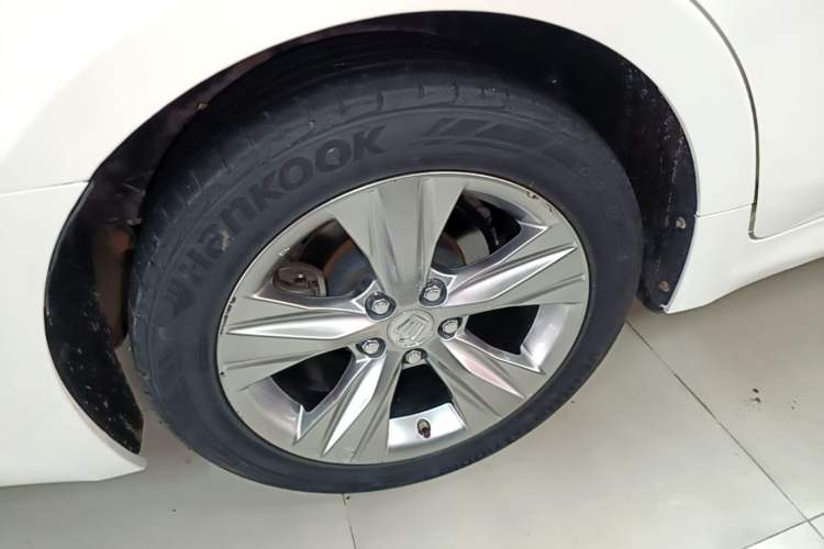 Used Toyota Crown 2015 2.0T Fashion Edition Right Rear Wheel Hub