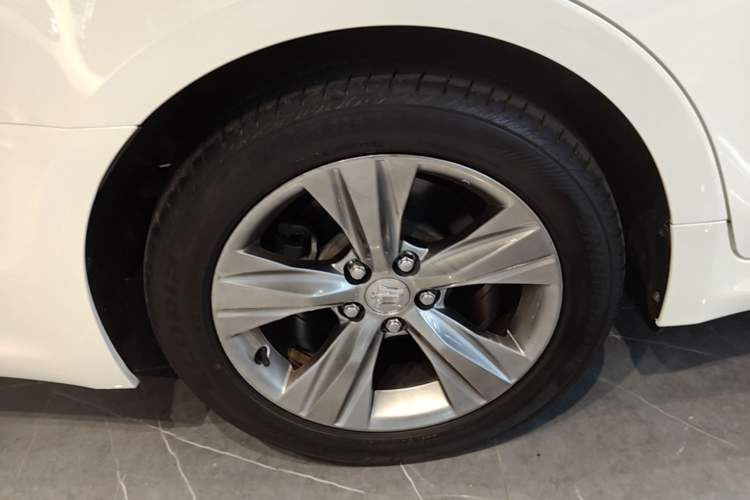 Used Toyota Crown 2015 2.5L Smart Edition Right Rear Wheel Hub