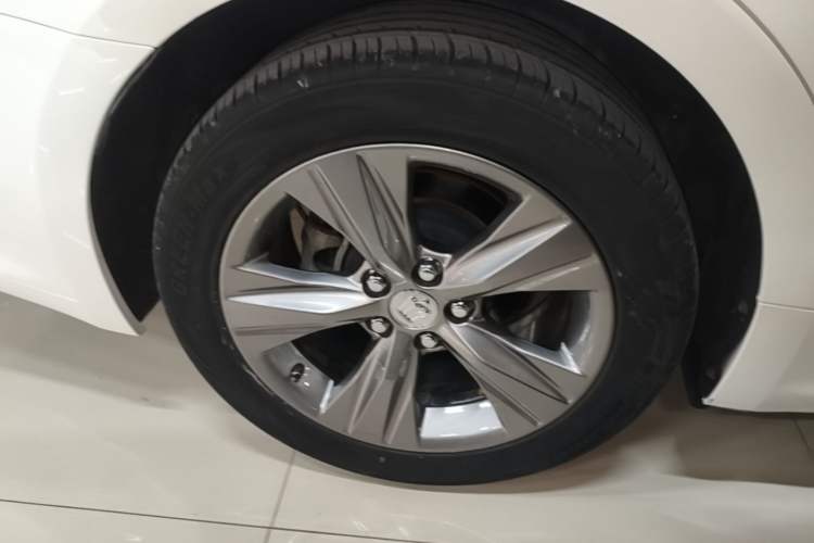 Used Toyota Crown 2015 2.0T Pioneer Edition Right Rear Wheel Hub