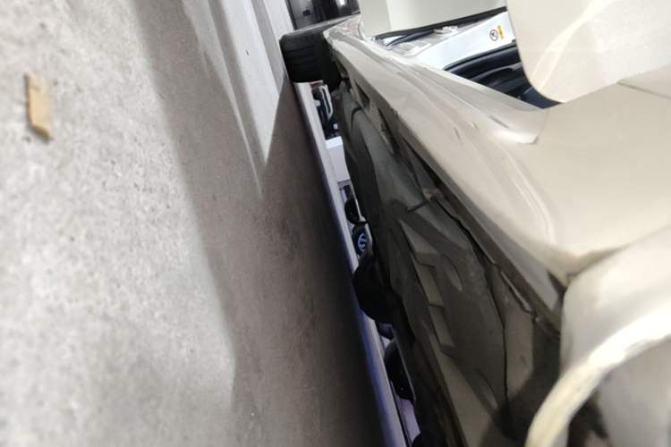 Used Toyota Crown 2015 2.0T Fashion Edition Right Side Sill
