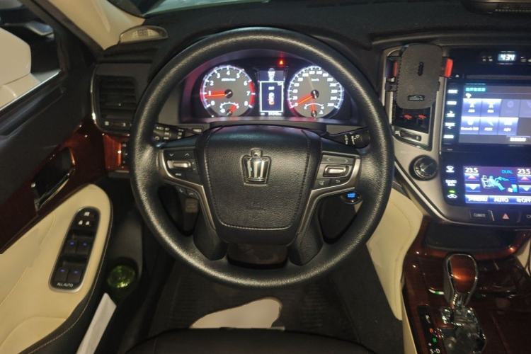 Used Toyota Crown 2015 2.0T Pioneer Edition Steering Wheel