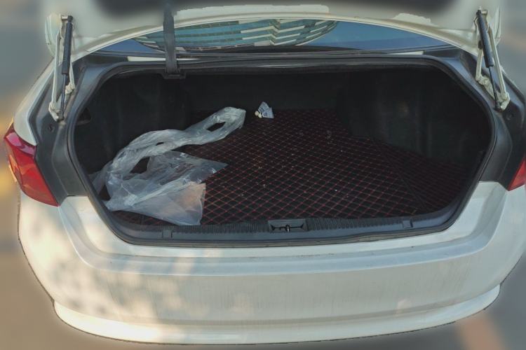 Used Toyota Crown 2015 2.0T Fashion Edition Trunk
