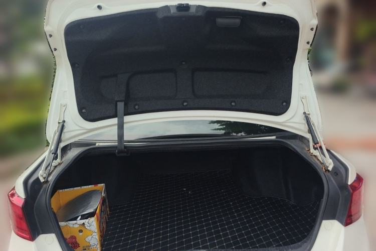 Used Toyota Crown 2015 2.0T Fashion Edition Trunk