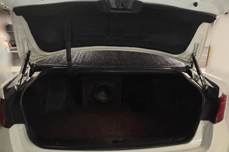 Used Toyota Crown 2015 2.0T Fashion Edition Trunk