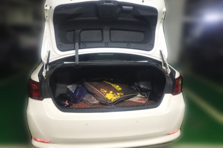 Used Toyota Crown 2015 2.0T Fashion Edition Trunk