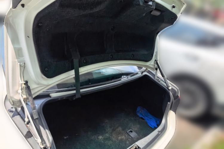 Used Toyota Crown 2015 2.0T Fashion Edition Trunk