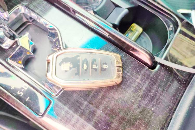Used Toyota Crown 2015 2.0T Fashion Edition Vehicle Key