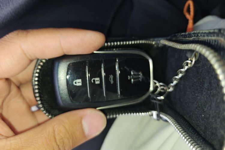 Used Toyota Crown 2015 2.0T Fashion Edition Vehicle Key
