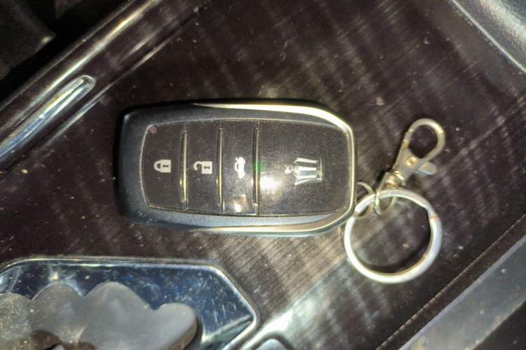 Used Toyota Crown 2015 2.0T Fashion Edition Vehicle Key