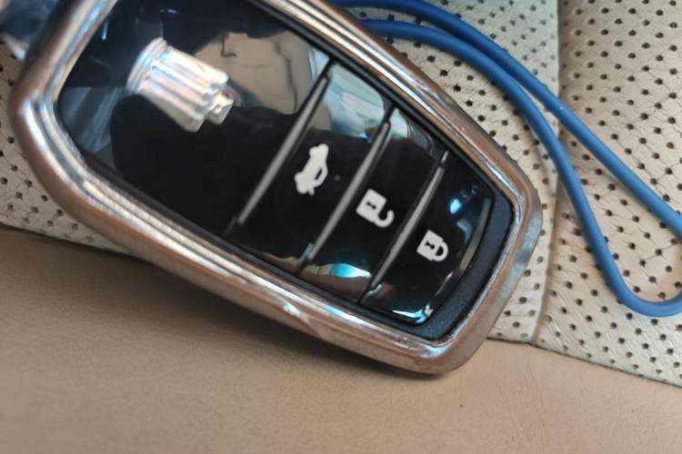Used Toyota Crown 2015 2.5L Fashion Limited Edition Vehicle Key